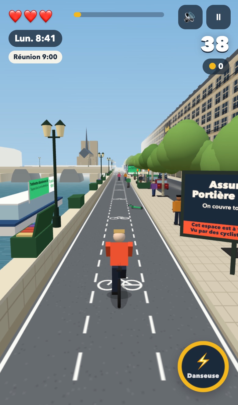 Capture du jeu : la piste cyclable, la Seine et un panneau publicitaire